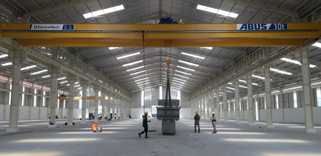 Pengecekan Struktur Gedung dalam Pemasangan Crane